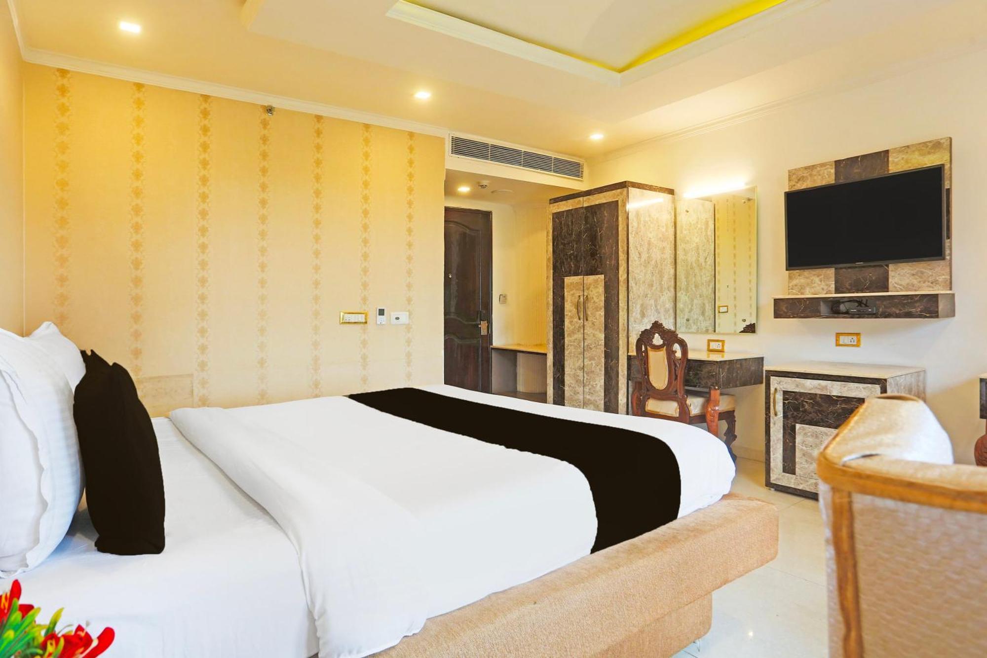 Super Townhouse Oak Dharamshala Near Maximus Mall 外观 照片