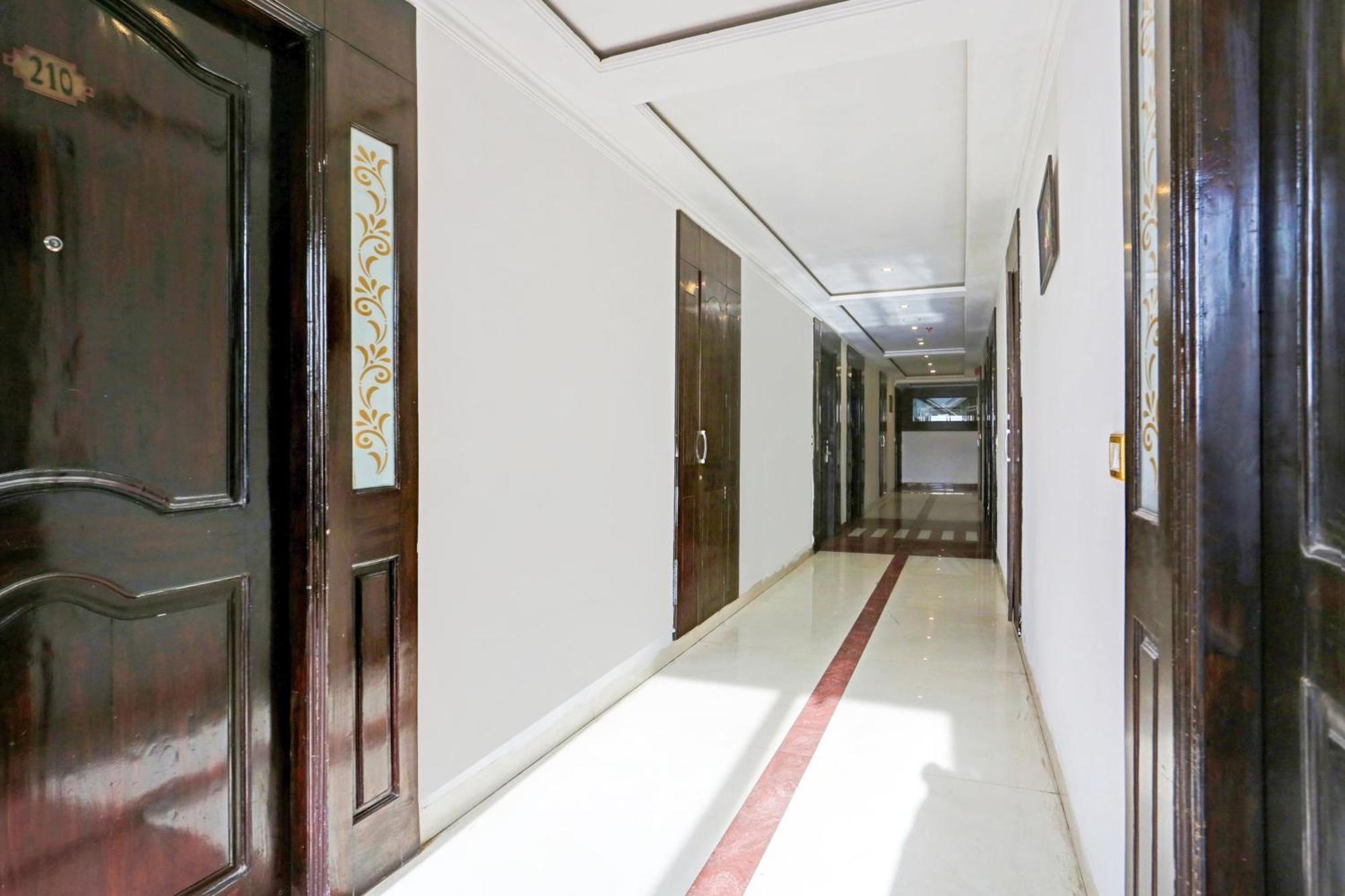 Super Townhouse Oak Dharamshala Near Maximus Mall 外观 照片