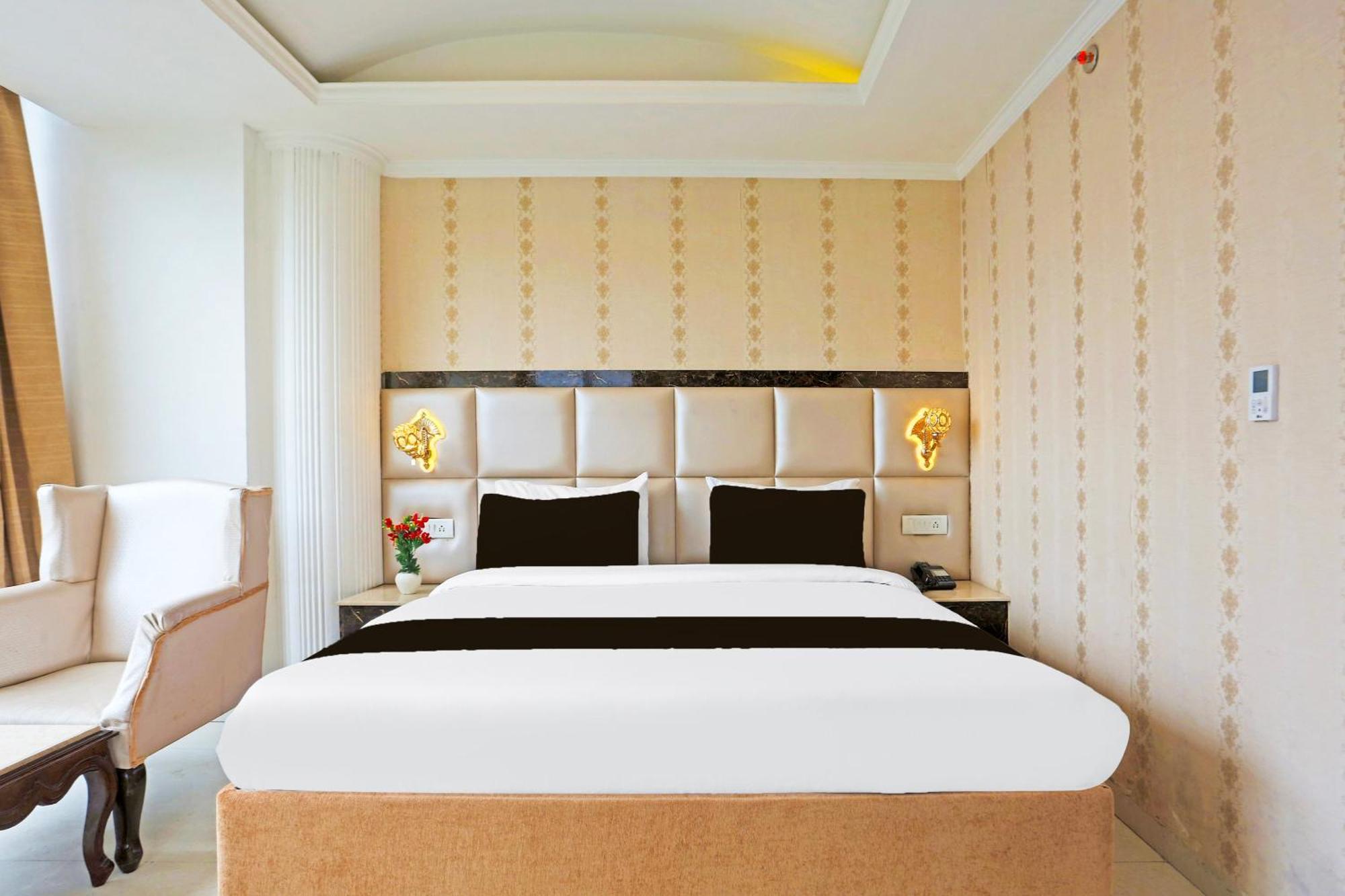 Super Townhouse Oak Dharamshala Near Maximus Mall 外观 照片
